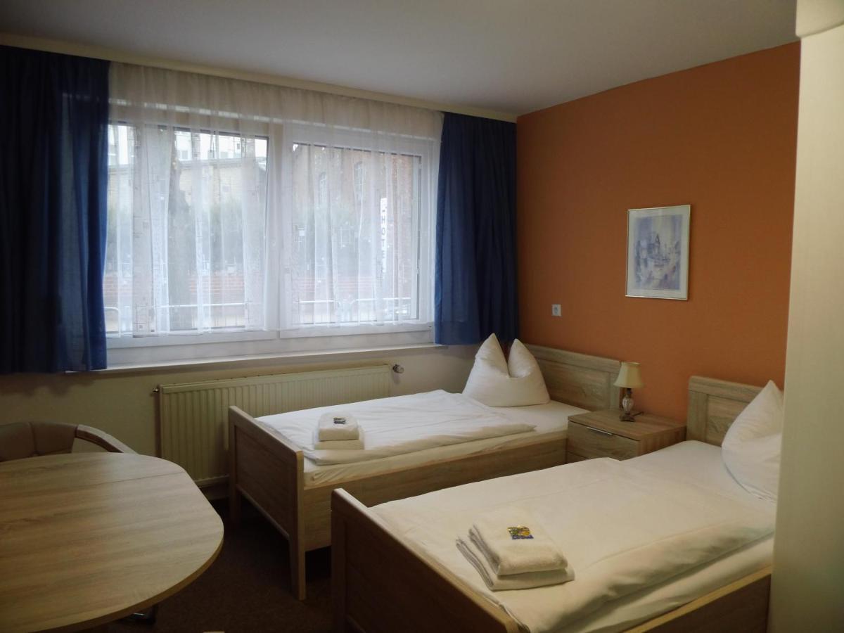 Hotel Sturm Tangermuende Exterior photo